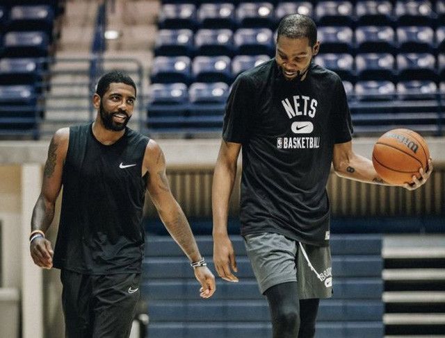 科贝电台：阿拉巴肌肉过载缺席训练，楚阿梅尼有望进入大名单（科贝电台：阿拉巴因肌肉过载未参加训练，楚阿梅尼有望入选大名单）