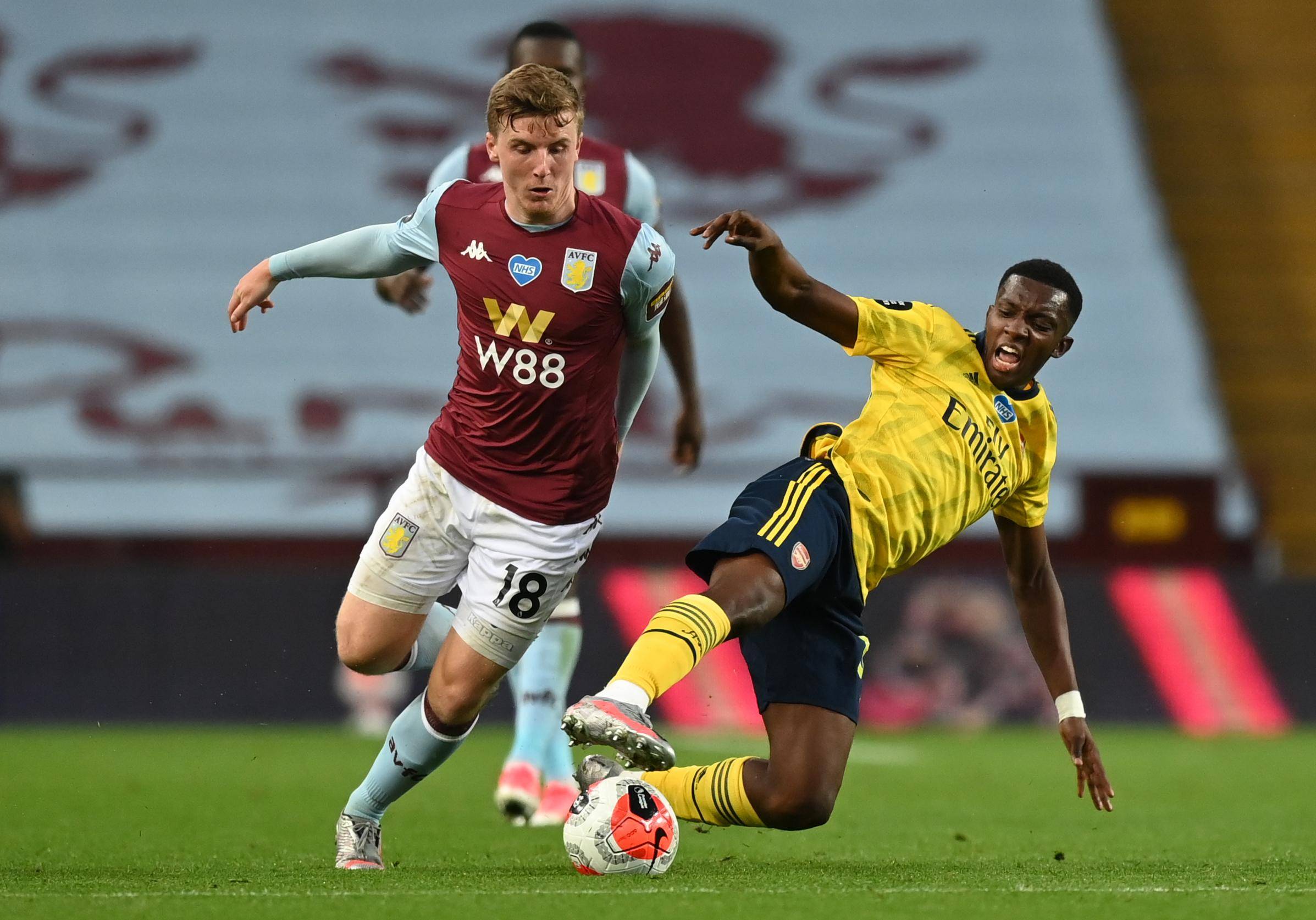 贝西洛维奇，这位曾经带领同曦队取得辉煌成绩的教练，已经是第二次在这个赛季下课。（曾率同曦取得辉煌的贝西洛维奇，本赛季已第二次下课）