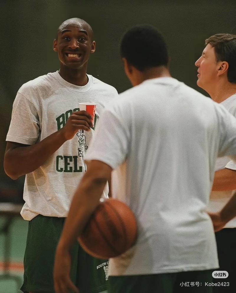 米体：虽然DV9经历肌肉疲劳，但斯帅仍会让他首发踢佛罗伦萨（米体：DV9虽感肌肉疲劳，斯帅仍将安排其首发战佛罗伦萨）