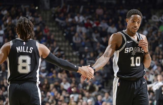 拜仁官方：帕夫洛维奇、比朔夫因身体不适缺战海登海姆（拜仁官宣：帕夫洛维奇、比朔夫因身体不适缺席对阵海登海姆）