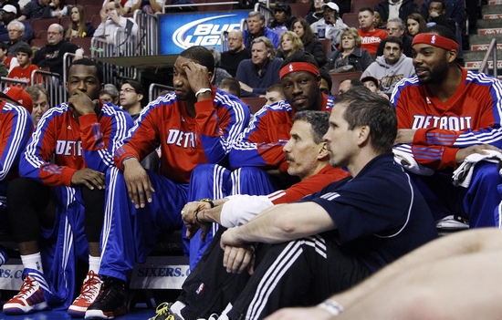 劫富济贫？火箭6连客2胜4负 输西部倒数前三 赢球对手是湖人和掘金（火箭6连客仅2胜：赢下湖人和掘金，却败给西部倒数前三）