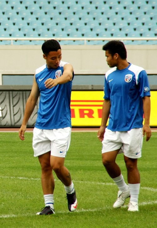 埃芬博格：拜仁前场三人能给卡尔空间，把他与梅西相比没好处（埃芬博格：拜仁锋线三人能为卡尔创造空间，将他与梅西相较无益）