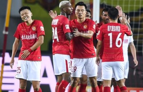 2025年球衣销量：亚马尔力压梅罗排第一；皇萨塔俱乐部前三（2025年球衣销量榜：亚马尔超越梅罗登顶，皇马巴萨塔队包揽俱乐部前三）