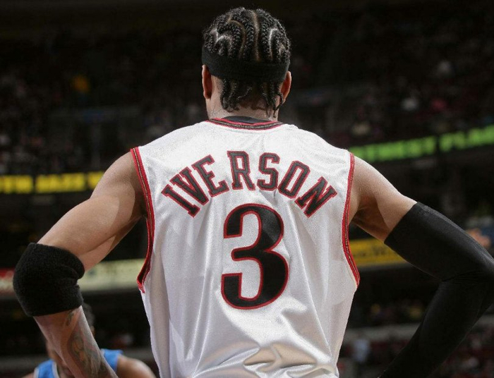 加林德斯：梅西小时候绰号叫“红发10号”，听到这个名字意味着你已经输0-3了（加林德斯：梅西儿时外号“红发10号”，听到这名字就意味着你已0-3落后）