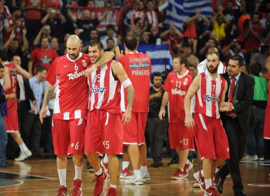 米多指责利物浦种族歧视萨拉赫，称杰拉德未受同等对待（米多：利物浦对萨拉赫存种族歧视，杰拉德未获同等待遇）